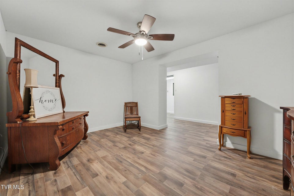 Photo #34: 220 Susong Lane