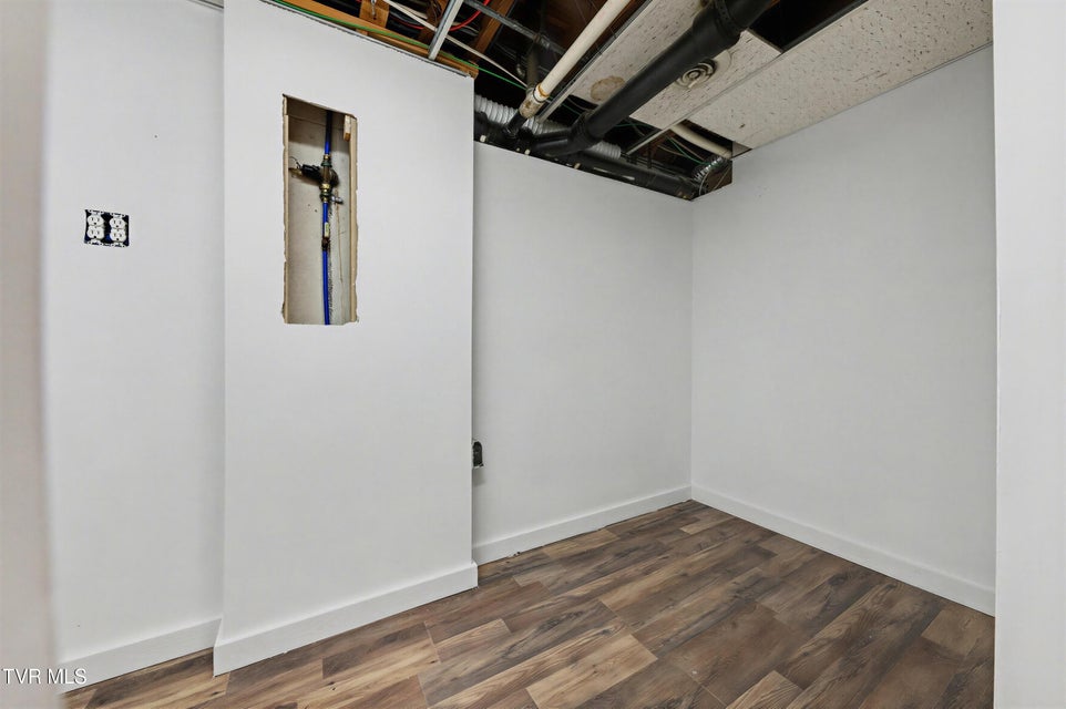 Photo #39: 220 Susong Lane