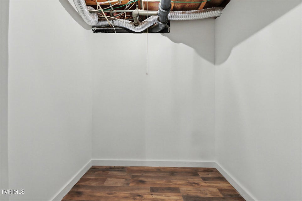 Photo #40: 220 Susong Lane