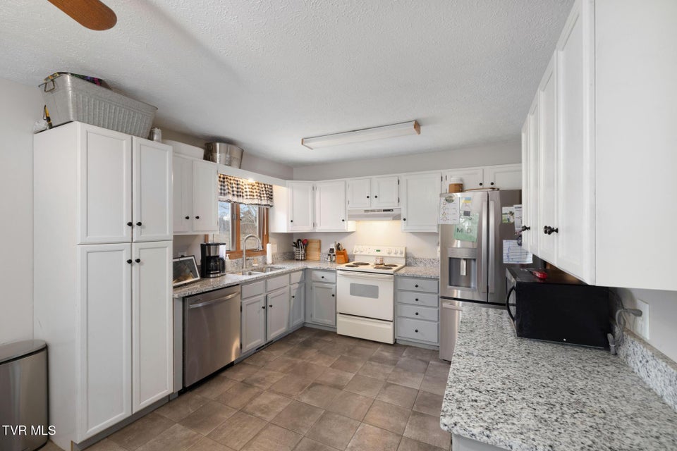 Photo #8: 1105 Harmony Road