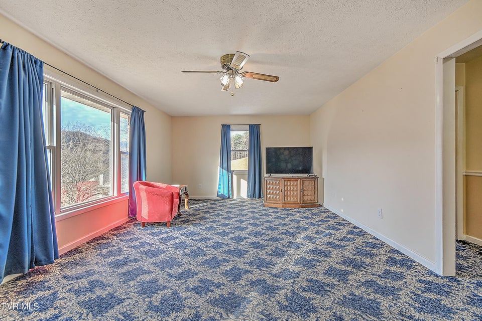 Photo #4: 202 Timber Ridge Lane