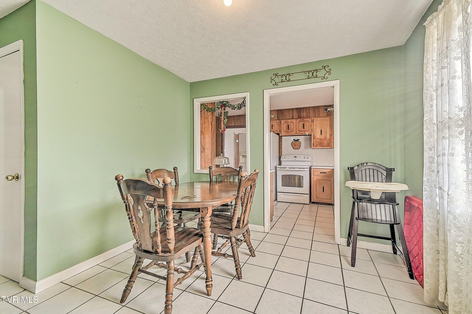 Photo #7: 202 Timber Ridge Lane