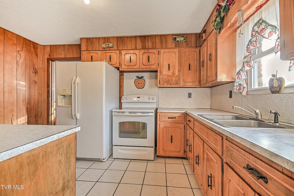 Photo #10: 202 Timber Ridge Lane