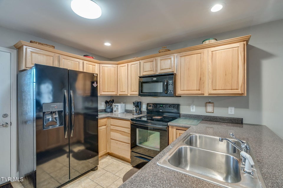 Photo #9: 205 Dawn Drive