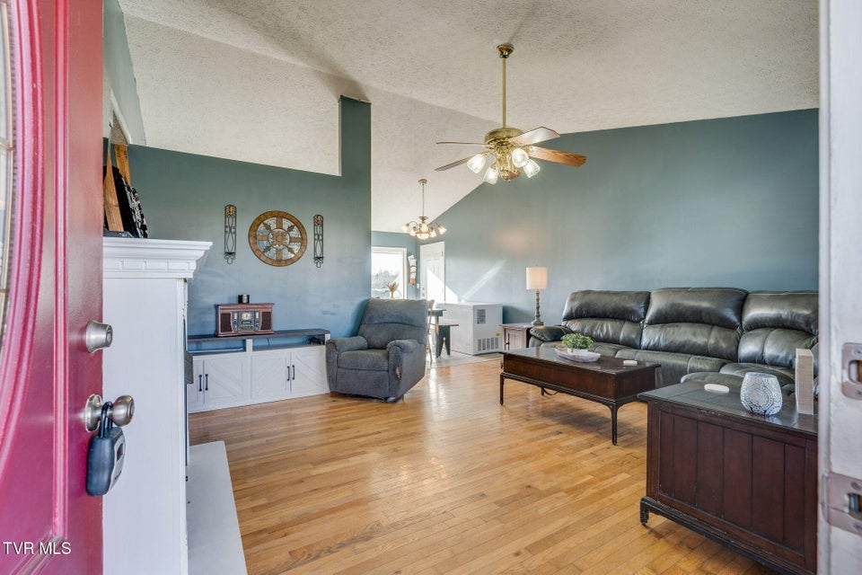 Photo #4: 1449 Independence Avenue