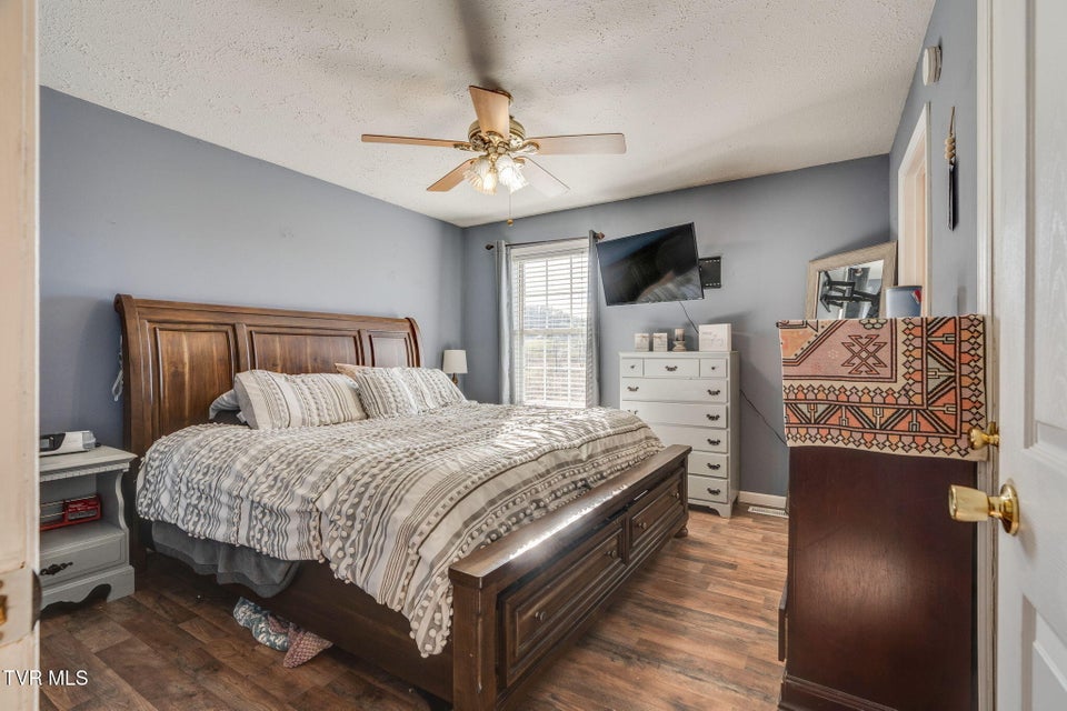 Photo #10: 1449 Independence Avenue