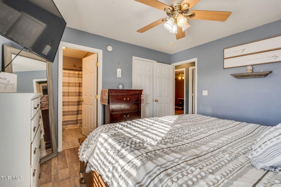 Photo #12: 1449 Independence Avenue