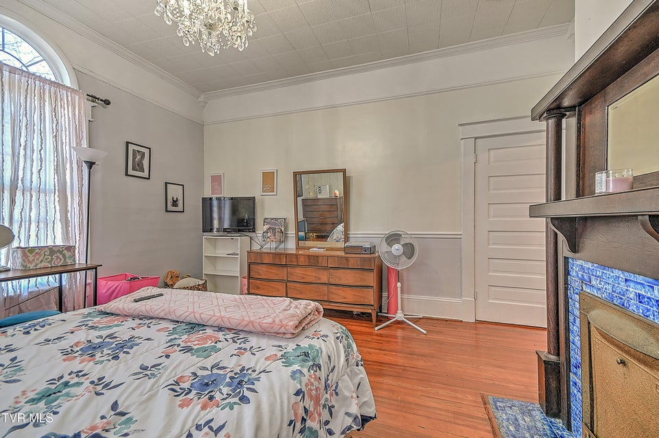 Photo #24: 630 Maple Street