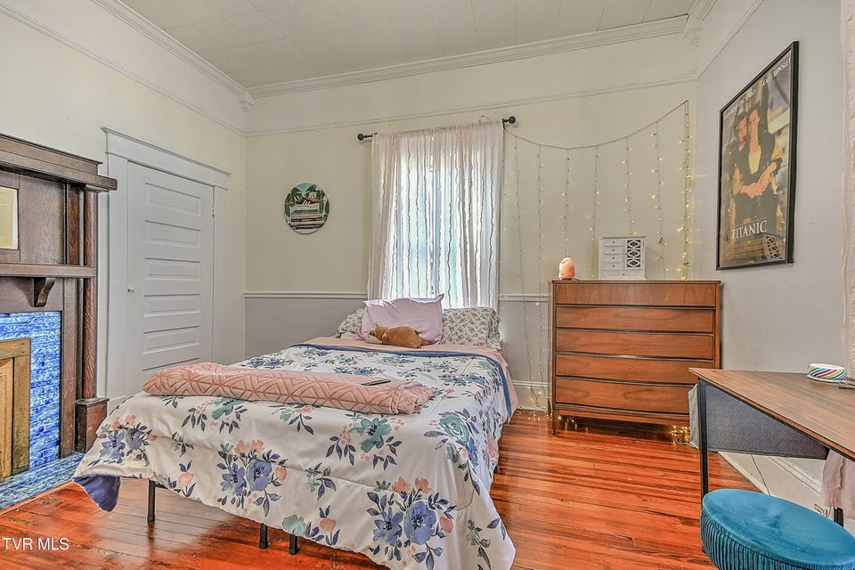 Photo #25: 630 Maple Street