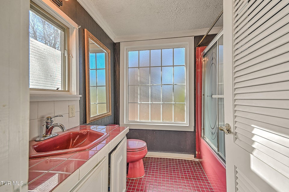 Photo #27: 630 Maple Street