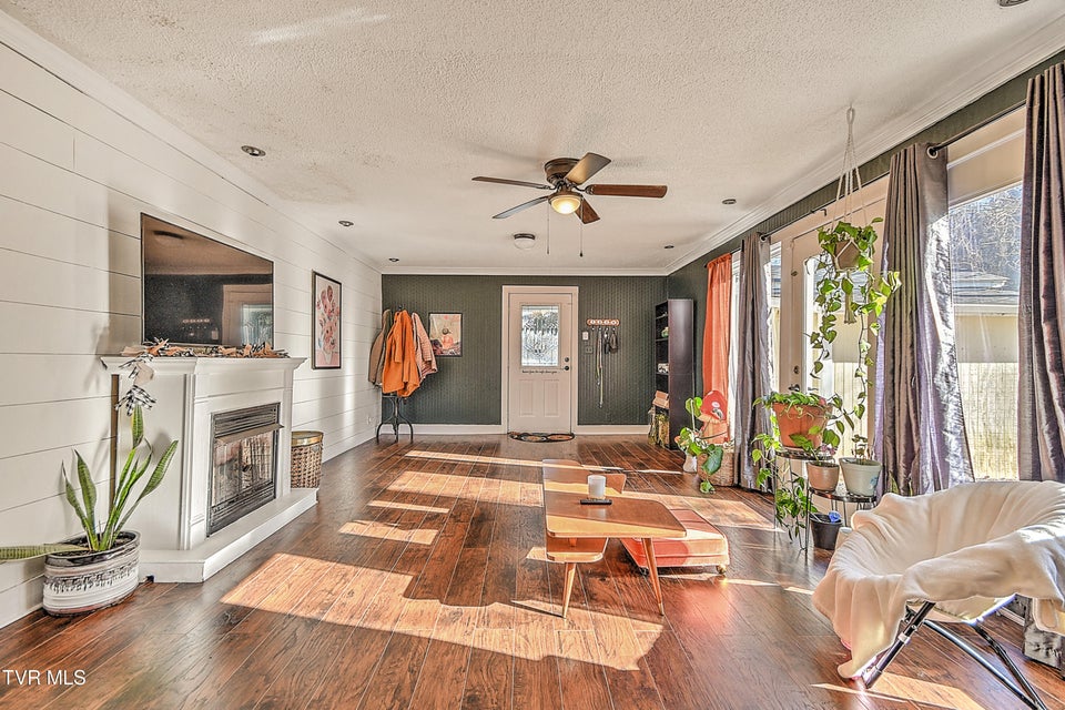 Photo #11: 630 Maple Street