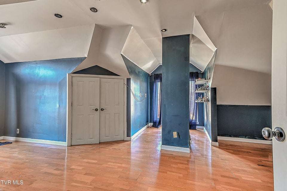 Photo #33: 630 Maple Street