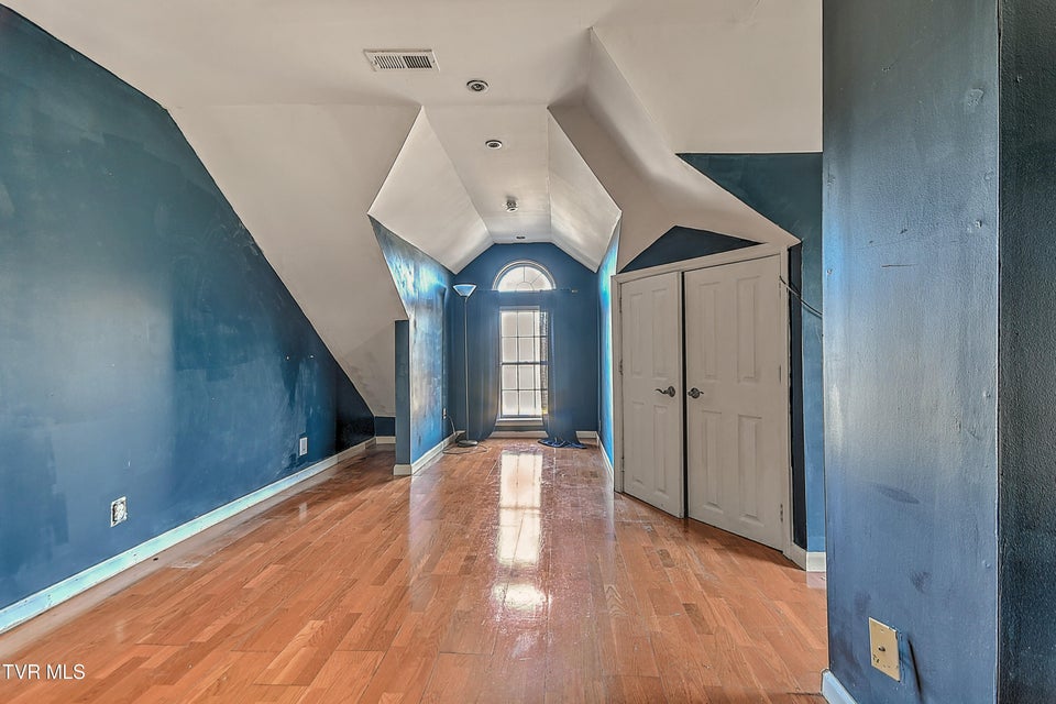 Photo #35: 630 Maple Street