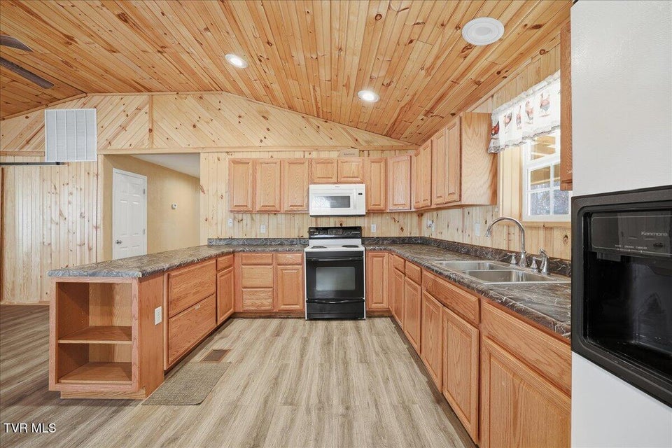 Photo #11: 313 Rogers Road