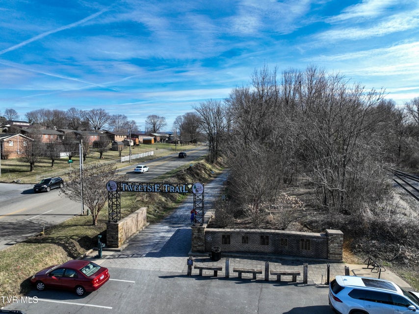 Photo #45: 630 Maple Street