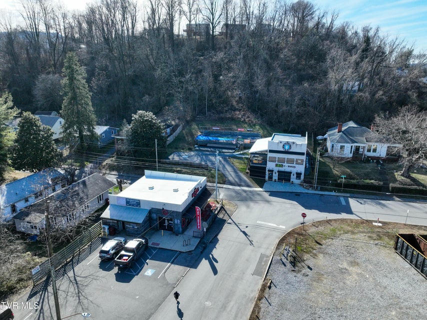 Photo #46: 630 Maple Street