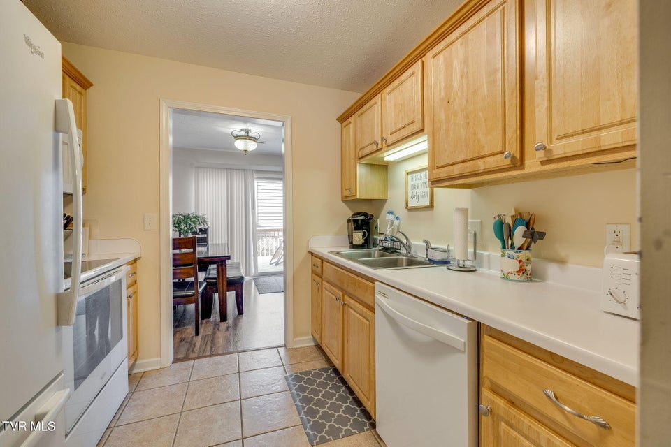 Photo #13: 516 Plymouth Road