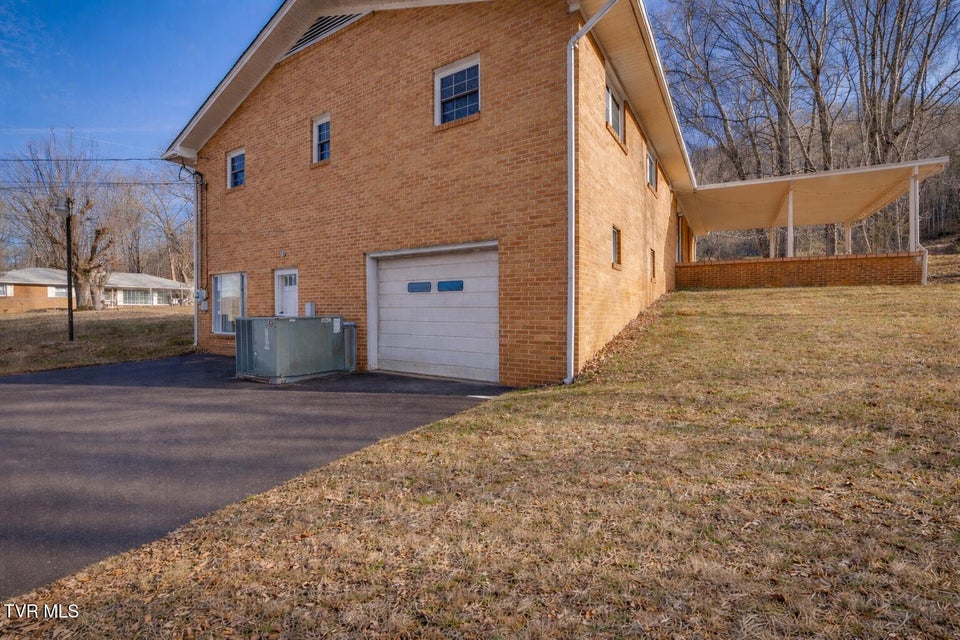 Photo #3: 124 Echo Ridge Road