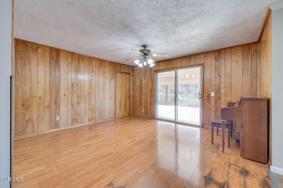 Photo #6: 124 Echo Ridge Road