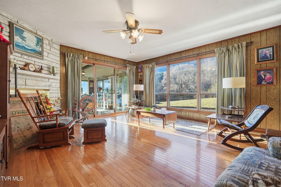 Photo #18: 5831 Powell Valley Road