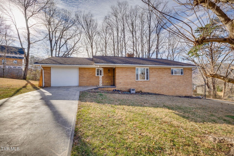 Photo #4: 124 Echo Ridge Road