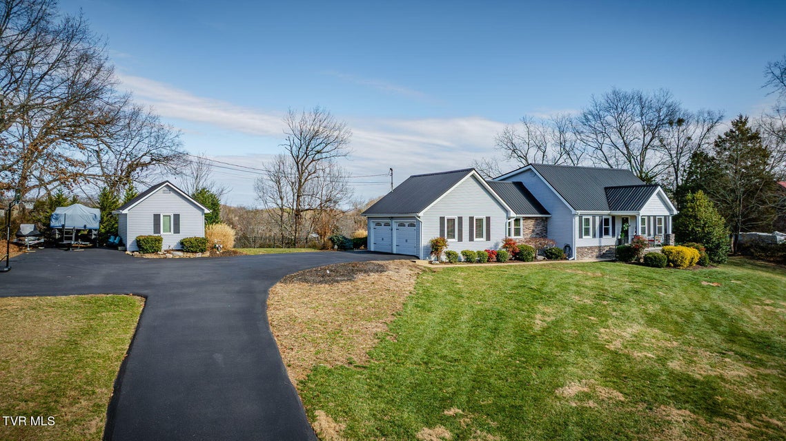 Photo #5: 512 Hideaway Farm Road