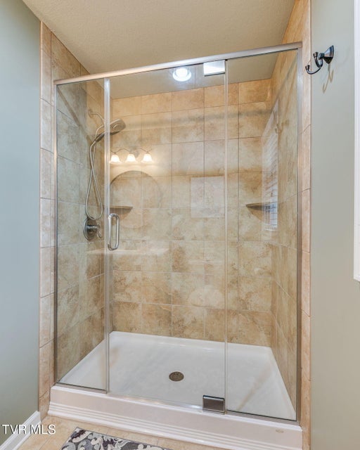 Photo #21: 512 Hideaway Farm Road