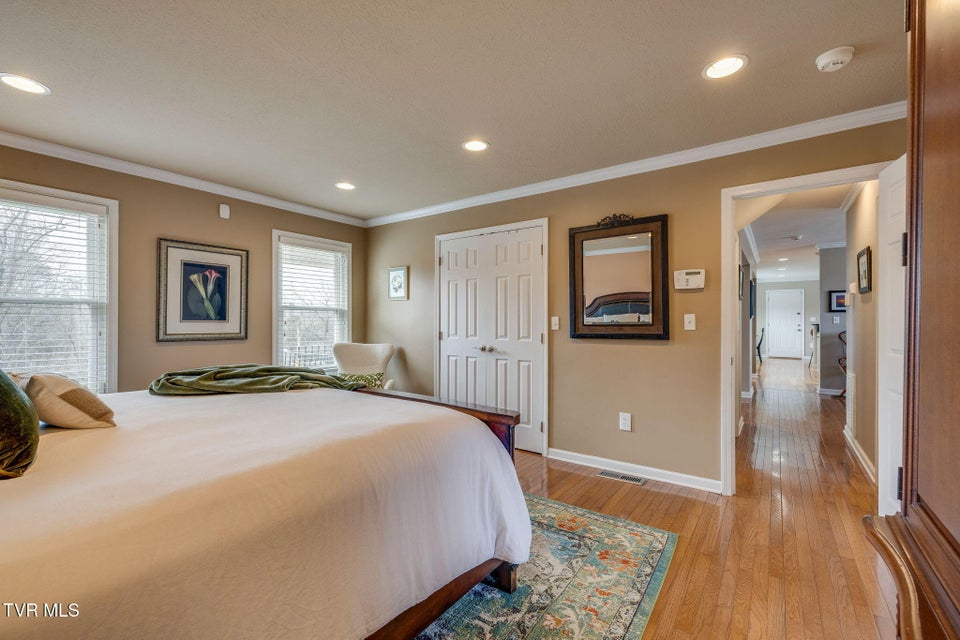 Photo #23: 512 Hideaway Farm Road