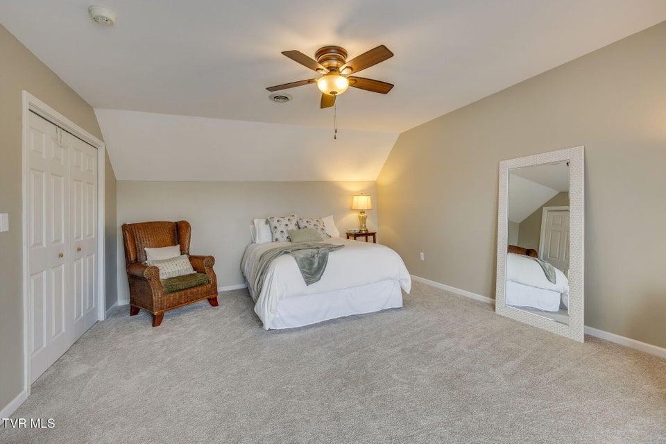 Photo #28: 512 Hideaway Farm Road