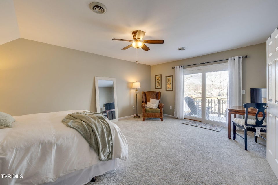 Photo #30: 512 Hideaway Farm Road