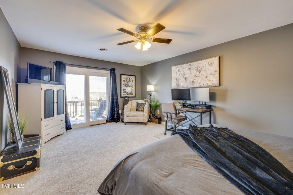 Photo #36: 512 Hideaway Farm Road