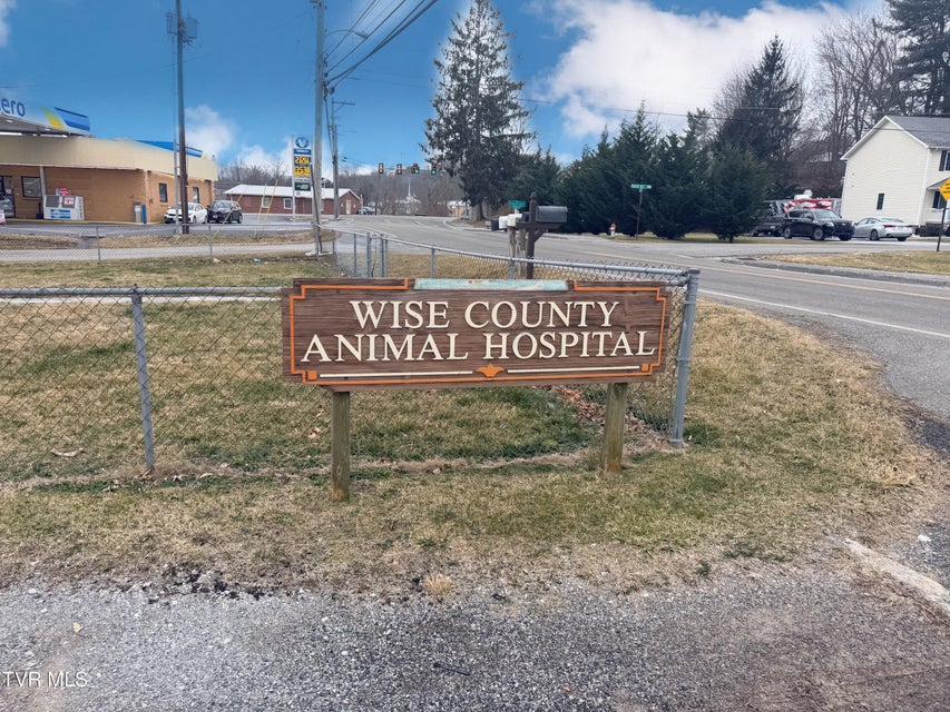 Photo #2: 404 Hurricane Road