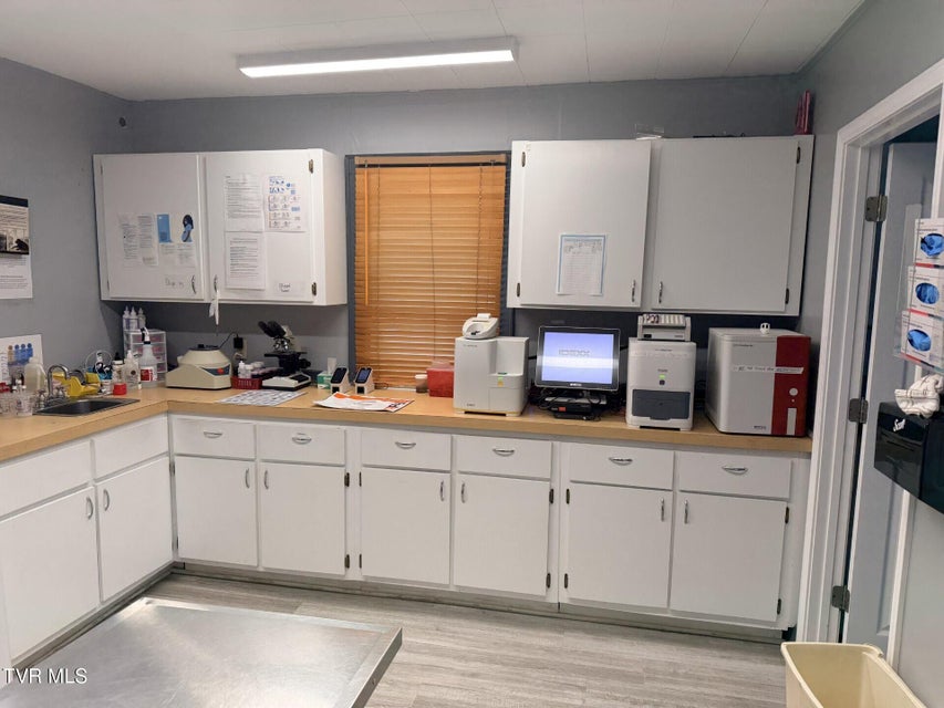 Photo #21: 404 Hurricane Road