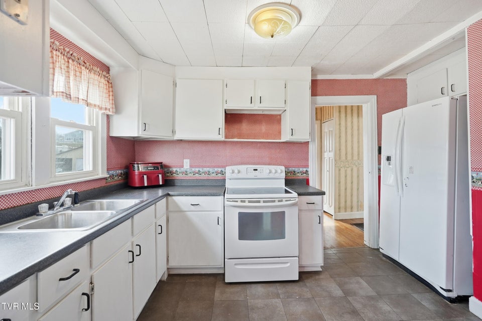 Photo #14: 1501 Kentucky Avenue