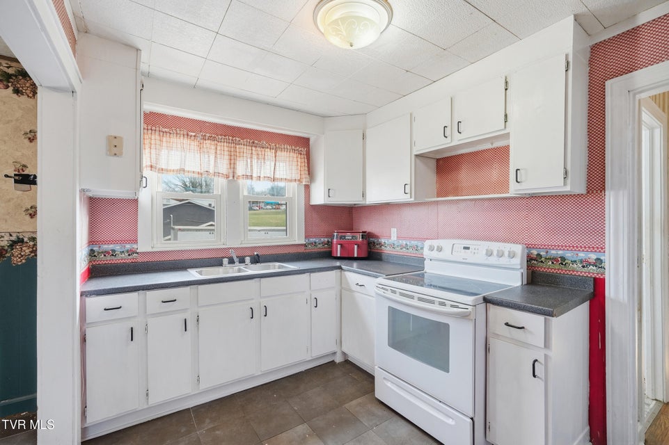 Photo #15: 1501 Kentucky Avenue