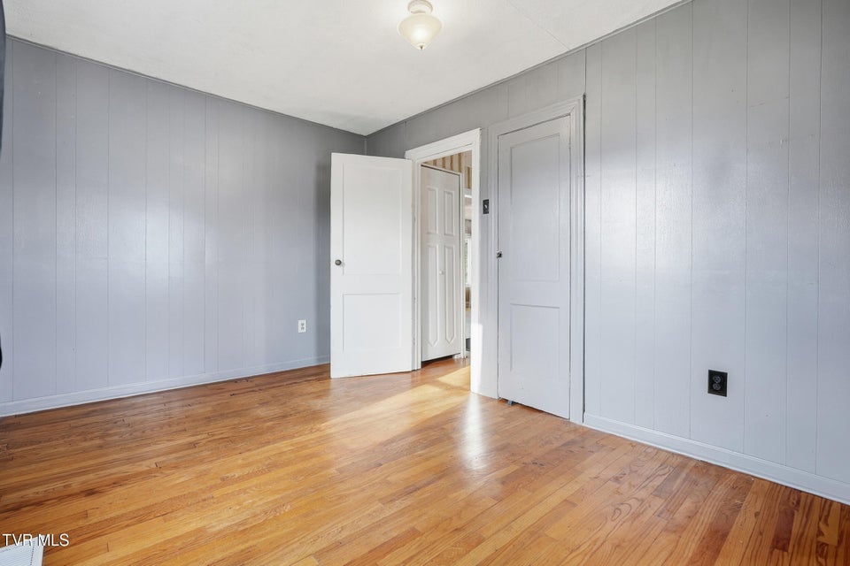 Photo #22: 1501 Kentucky Avenue