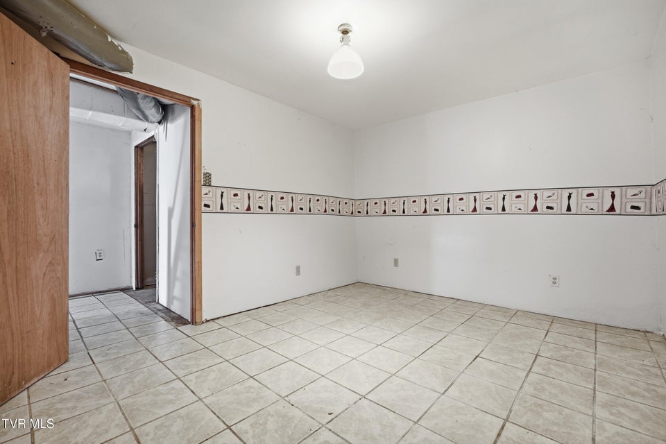 Photo #24: 1501 Kentucky Avenue