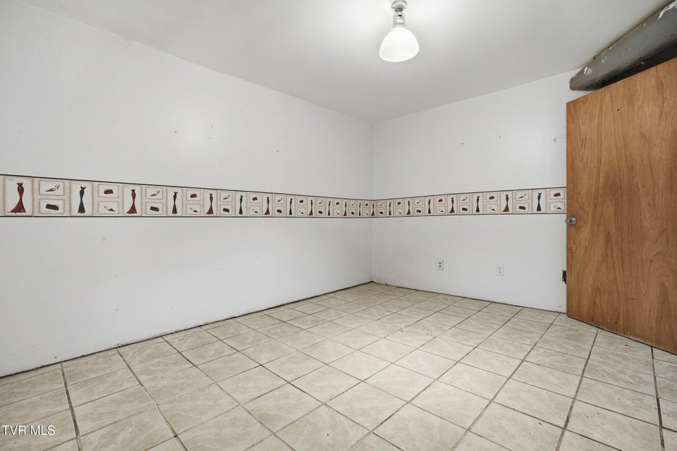 Photo #25: 1501 Kentucky Avenue