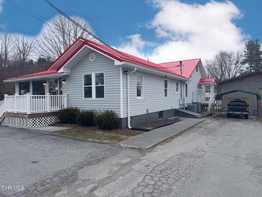 Photo #40: 404 Hurricane Road