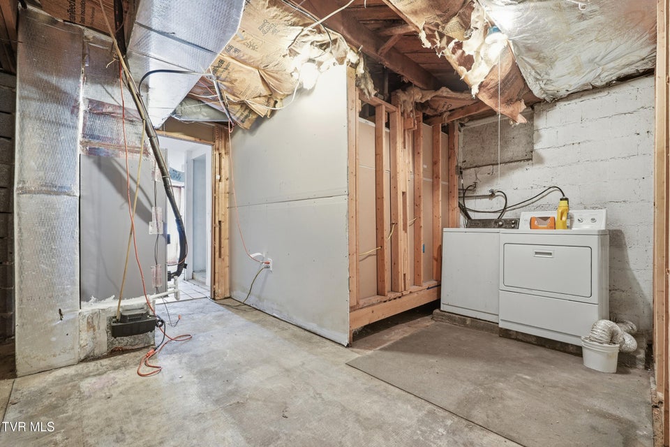 Photo #29: 1501 Kentucky Avenue