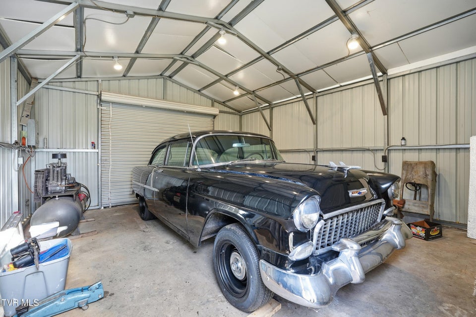 Photo #34: 1501 Kentucky Avenue