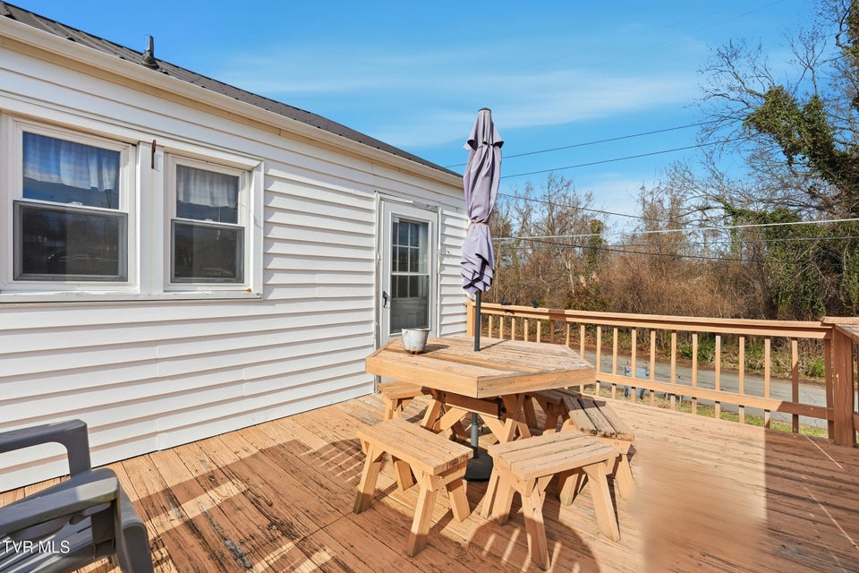 Photo #32: 1501 Kentucky Avenue