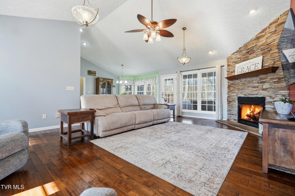 Photo #9: 104 Wise Lane