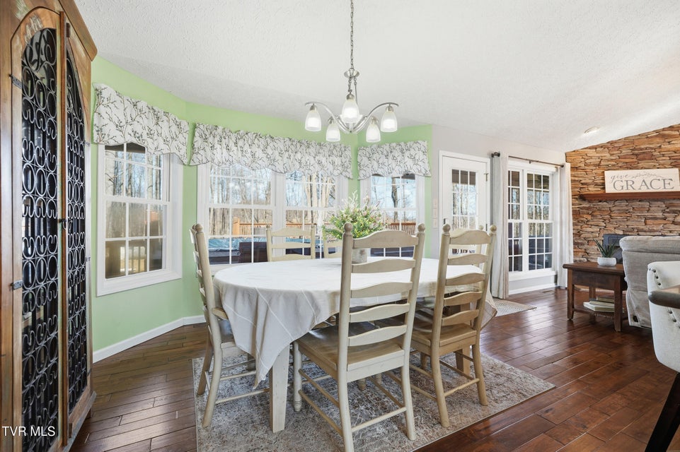 Photo #12: 104 Wise Lane