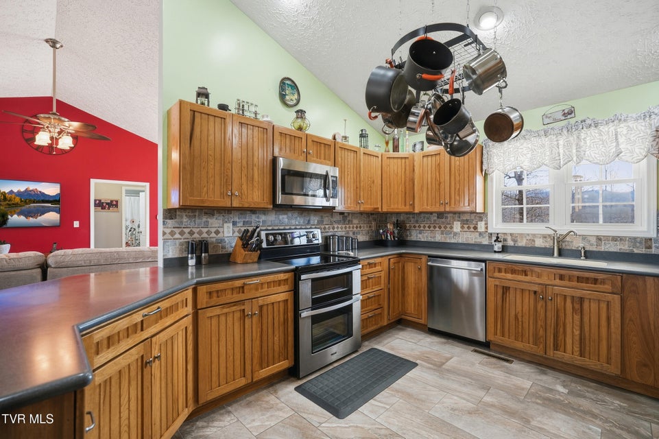 Photo #15: 104 Wise Lane