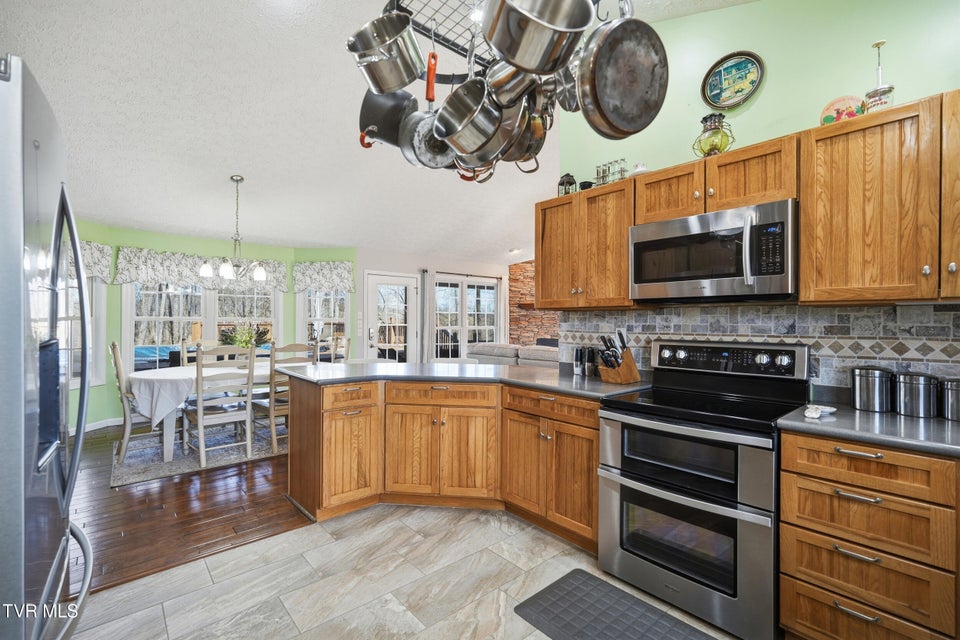 Photo #16: 104 Wise Lane