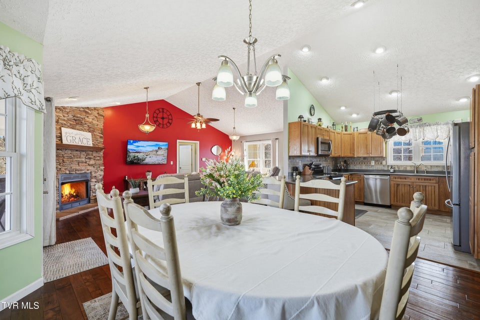 Photo #14: 104 Wise Lane