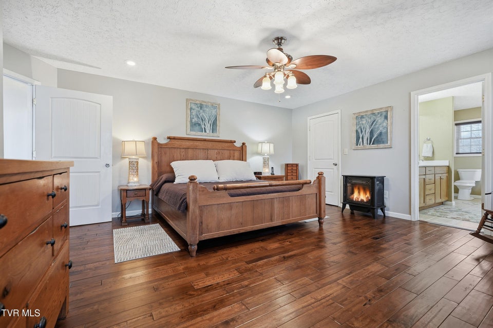 Photo #23: 104 Wise Lane