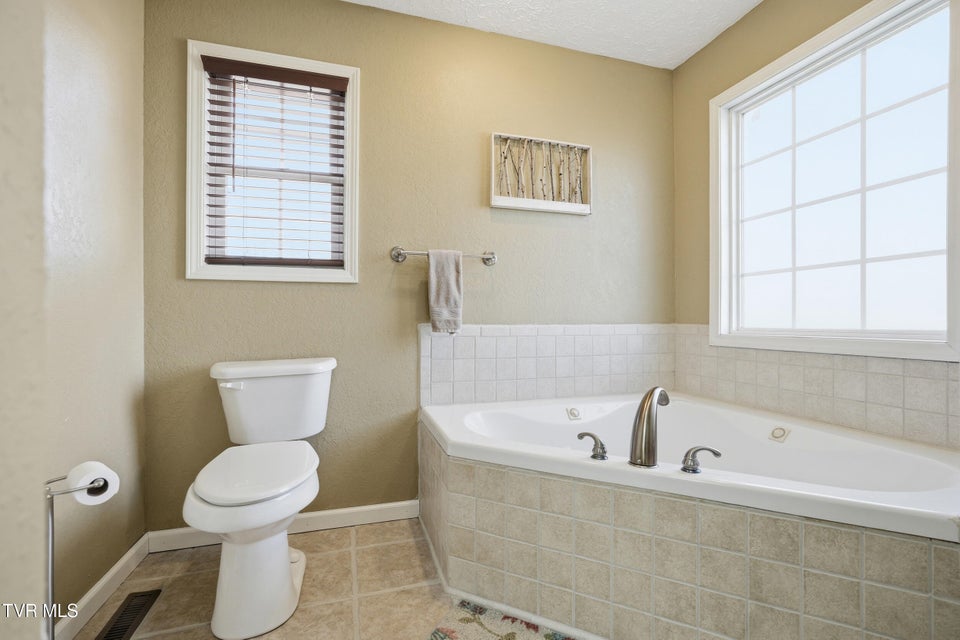 Photo #27: 104 Wise Lane