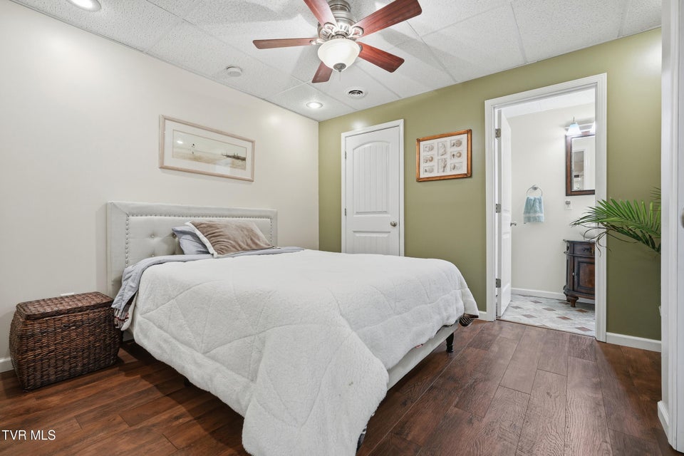 Photo #33: 104 Wise Lane